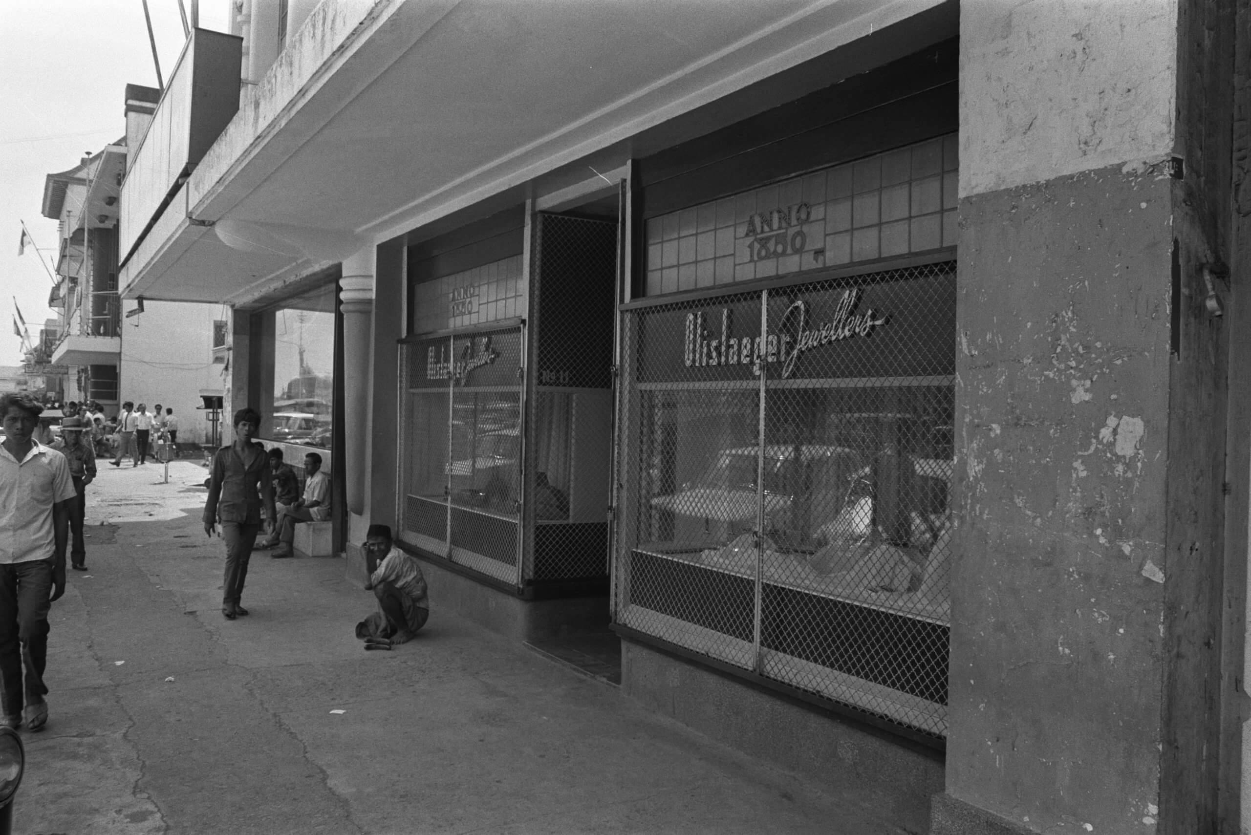 Olislaeger Jewellers 1971